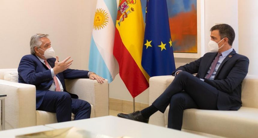 En Par&iacute;s, el Presidente se reuni&oacute; con empresarios y luego se ver&aacute; con Macron