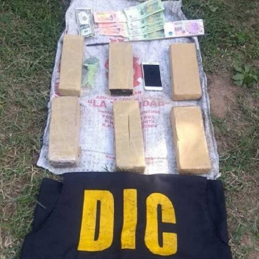 Llevaba cinco kilos de marihuana en su auto: fue detenido por la Polic&iacute;a