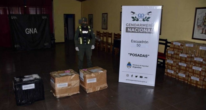 Despacharon 45 kilos de marihuana entre golosinas: fueron secuestrados por Gendarmer&iacute;a