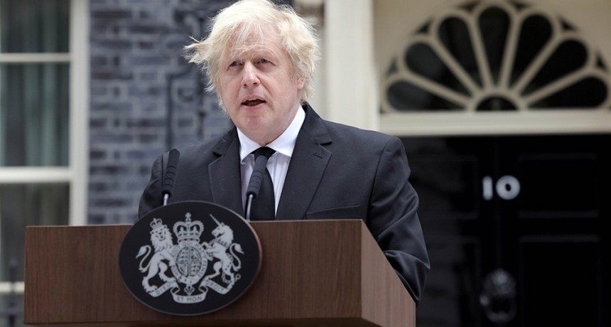 La enfermera que cuid&oacute; a Boris Johnson renunci&oacute; por la gesti&oacute;n del Gobierno en pandemia