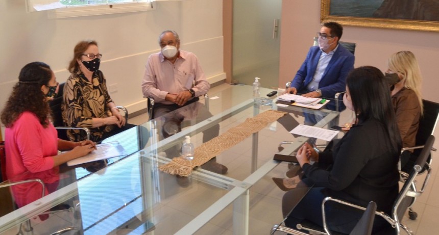 El Intendente Gustavo Mart&iacute;nez se reuni&oacute; con autoridades del Instituto Alma Fuerte 