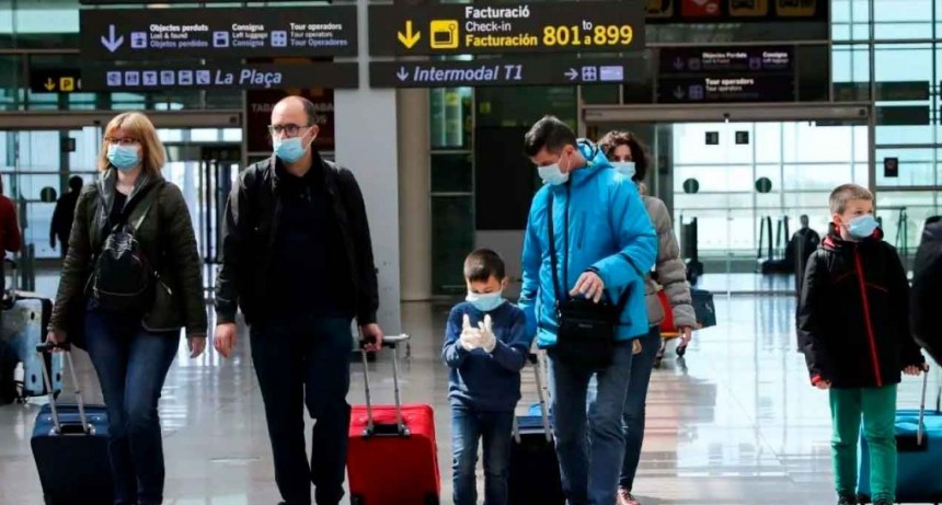 Espa&ntilde;a permitir&aacute; el ingreso de &ldquo;todas las personas vacunadas&rdquo; del mundo a partir del 7 de junio