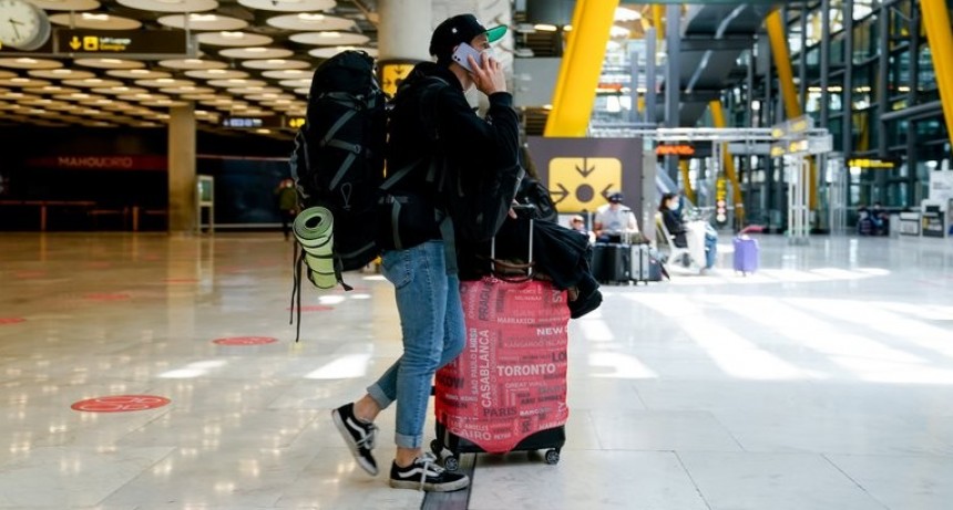 Espa&ntilde;a habilit&oacute; el ingreso de turistas vacunados, pero los argentinos con Sputnik V no podr&aacute;n entrar
