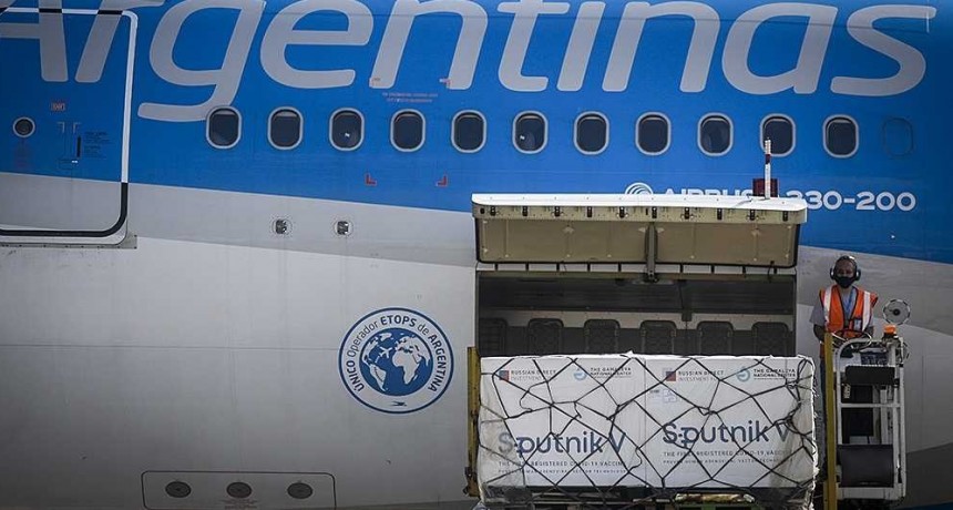 Llegan esta tarde 1.453.565 vacunas Astrazeneca y Sputnik V