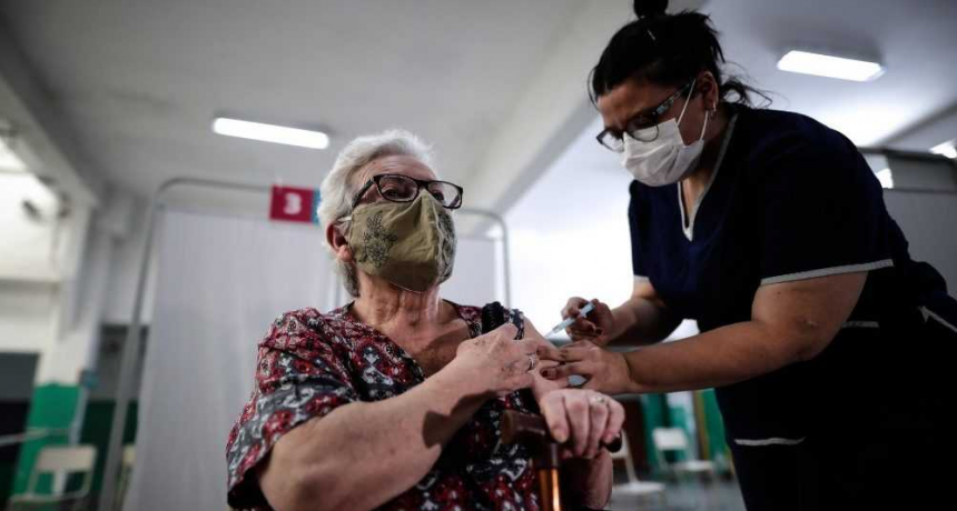 M&aacute;s de dos millones de vacunas AstraZeneca llegan el lunes al pa&iacute;s
