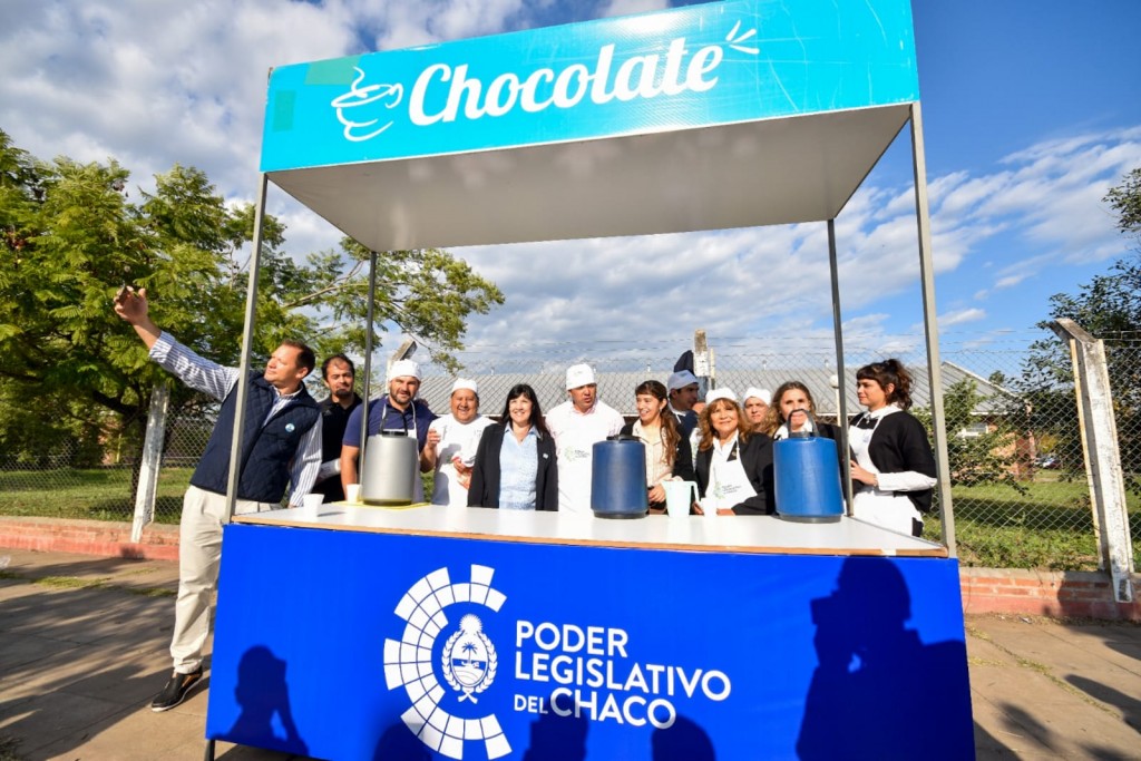 Chocolate patrio del Poder Legislativo para celebrar un nuevo aniversario de la Revolución de Mayo