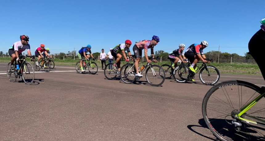 Con gran convocatoria se realizó el cierre del torneo de ciclismo en ruta en el “Autódromo Del Pueblo”