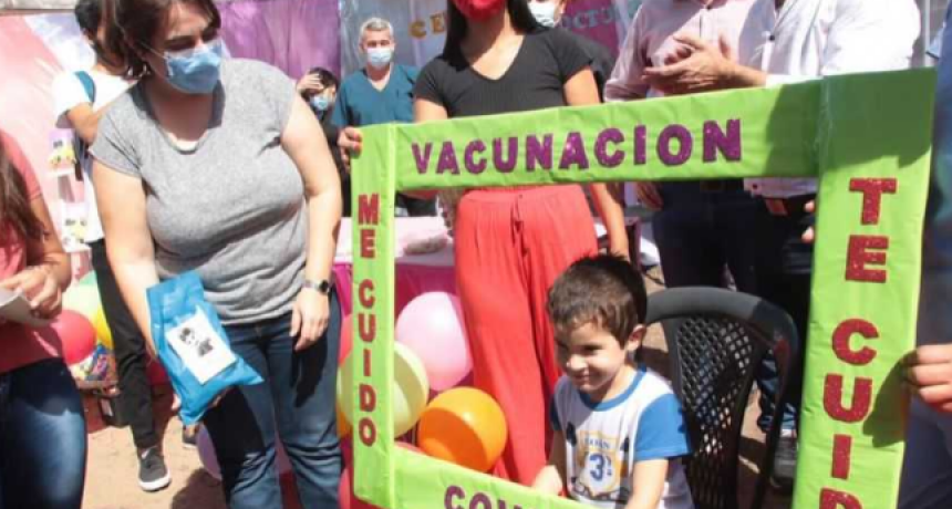 Inicia la aplicación del primer refuerzo contra COVID-19 para niños y niñas mayores de 5 años