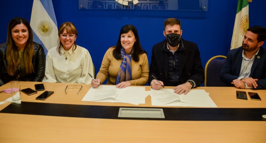 El Poder Legislativo y Grooming Argentina firmaron un convenio de cooperación para combatir el ciberacoso