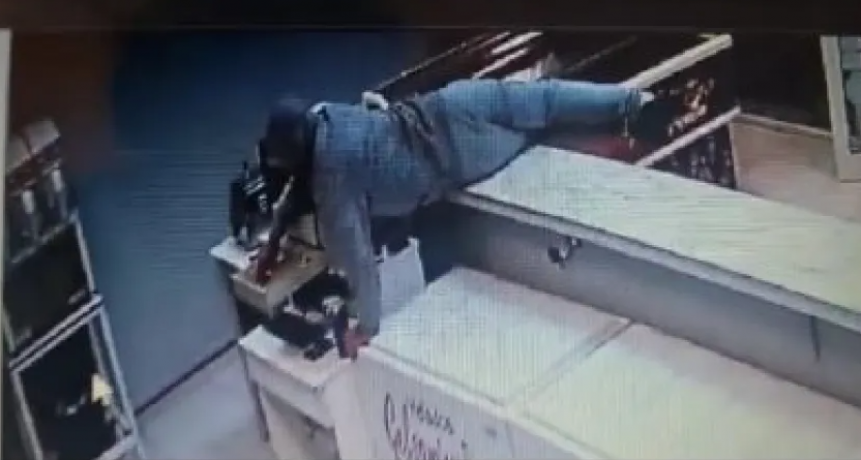 Insólito asalto en Charata: aprovechó su salida transitoria para robar una heladería