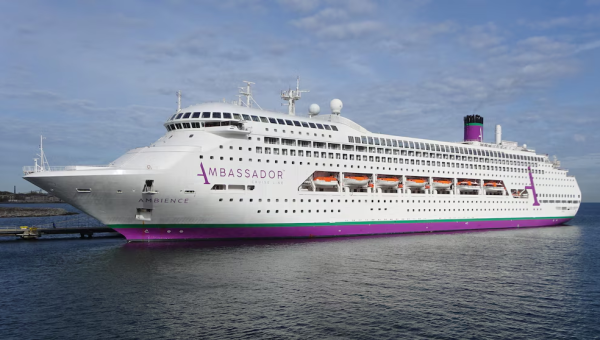M&aacute;s de 1.700 personas confinadas en un crucero en Burdeos (Francia) por un posible brote de norovirus despu&eacute;s de la muerte de un pasajero