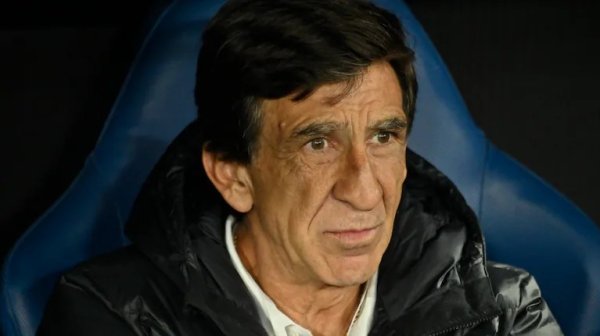 Despu&eacute;s de la eliminaci&oacute;n de la Copa Sudamericana, Racing ech&oacute; a Gustavo Costas
