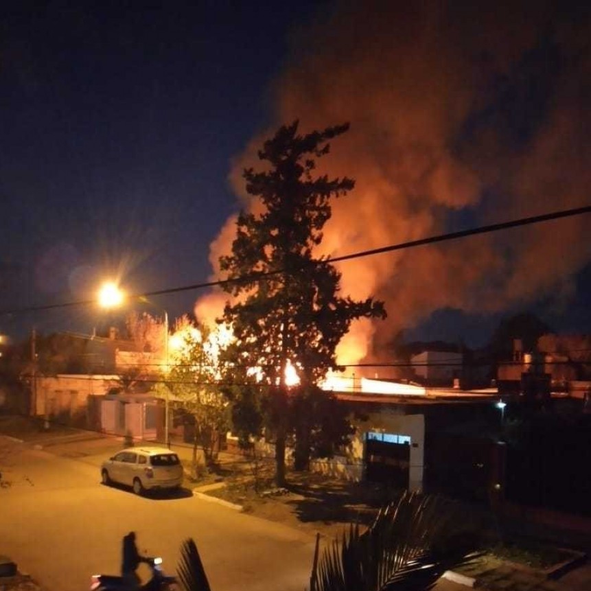 Se incendi&oacute; la vivienda de Hugo Blotta, director de la Sala 88