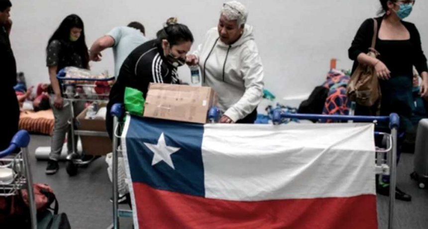 Chile atraviesa su momento "m&aacute;s duro" de la pandemia con r&eacute;cord de caso activos