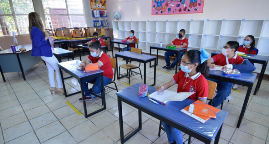 A m&aacute;s de un a&ntilde;o de cierre, abren las escuelas en M&eacute;xico 