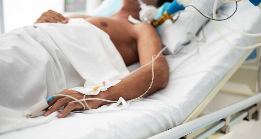 La ocupaci&oacute;n de pacientes con coronavirus en terapia intensiva creci&oacute; casi un 50% en un mes