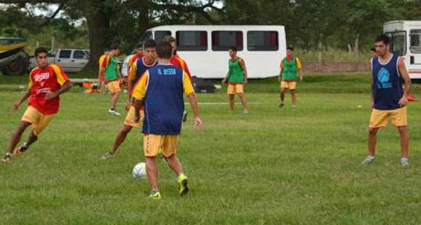 La Liga Chaque&ntilde;a de F&uacute;tbol retoma los entrenamientos