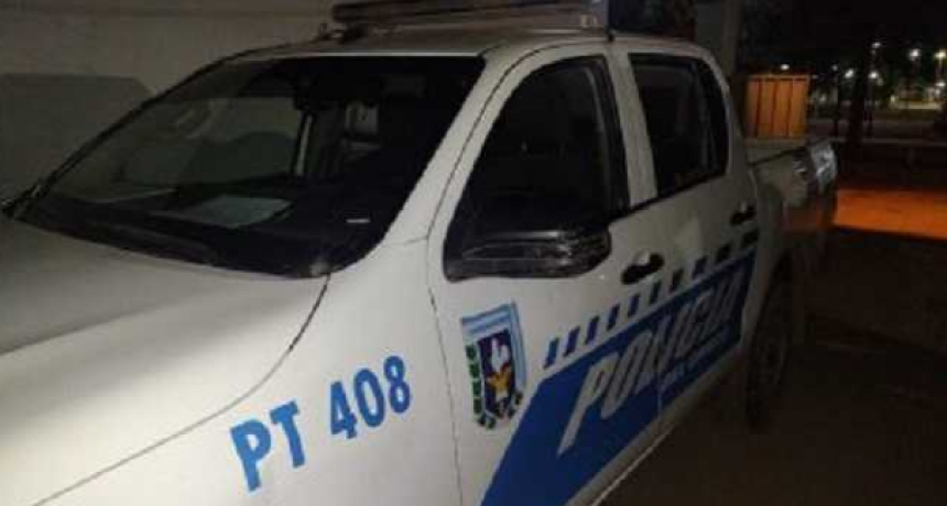 Atacaron a un patrullero y a una ambulancia en el barrio Los Silos