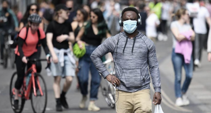 Reino Unido super&oacute; los 10.000 contagios diarios por primera vez desde febrero