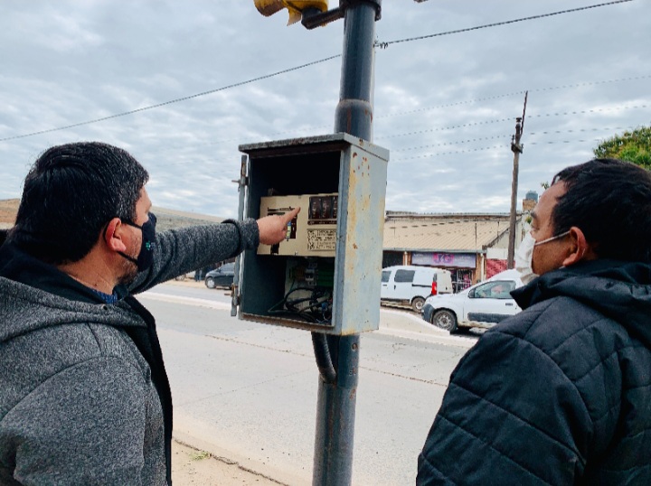 Funciona nuevamente el sem&aacute;foro de Av. Castelli y Cocomarola