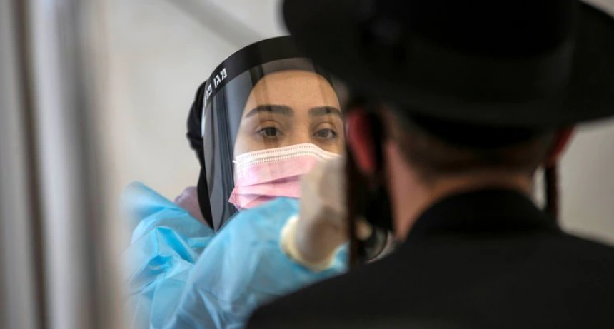 Qu&eacute; dicen los expertos sobre el rebrote en Israel, el pa&iacute;s m&aacute;s vacunado del mundo contra el COVID-19