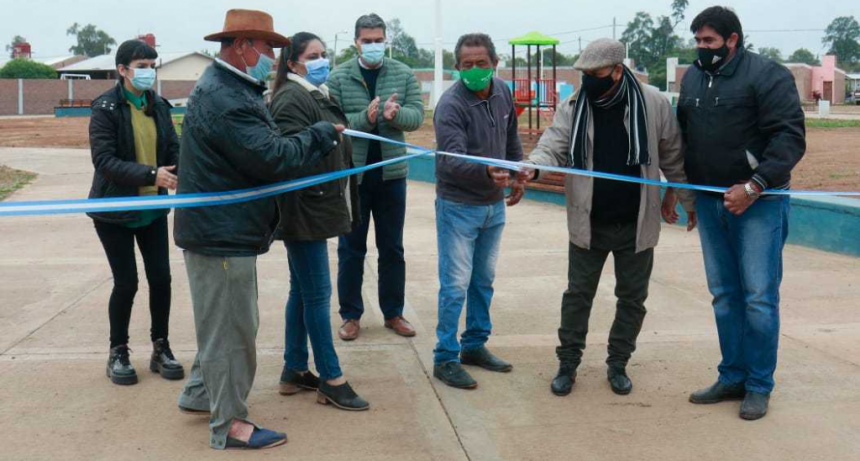 Plaza y desag&uuml;es pluviales para Fuerte Esperanza