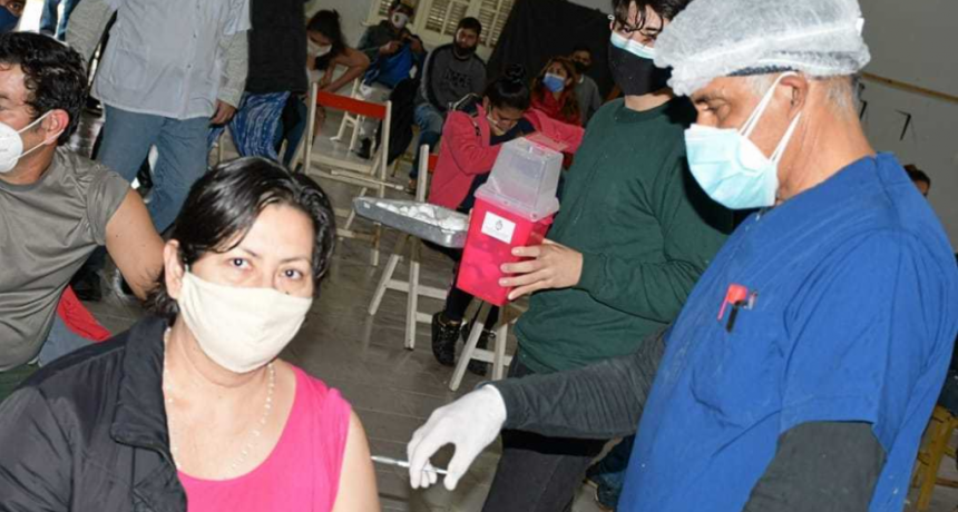 Cronograma de vacunaci&oacute;n contra la COVID-19 para este domingo