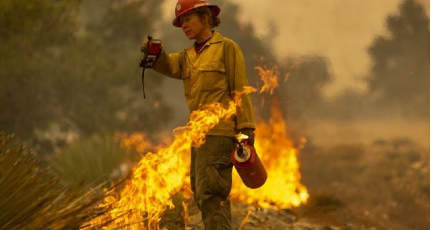 Los incendios en el oeste de EE. UU. crecen durante la intensa ola de calor