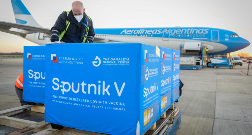 Un nuevo vuelo de Aerol&iacute;neas parte hacia Mosc&uacute; en busca de m&aacute;s vacunas
