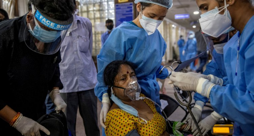 India: caen los contagios, pero a&uacute;n se acumulan los muertos por coronavirus
