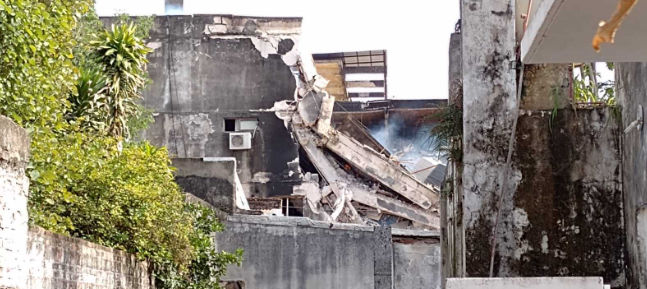 Se derrumbó parte del edificio del Municipio de Barranqueras
