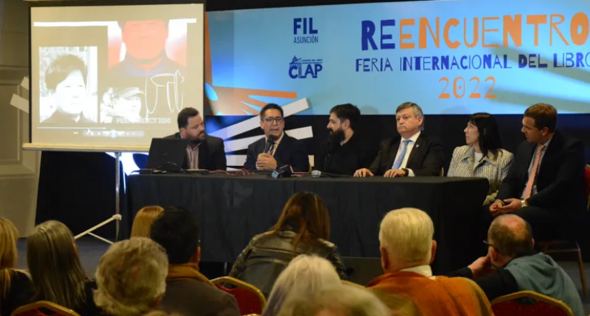 Presentación de la Bienal en Asunción: Gustavo Martínez estuvo con Domingo Peppo