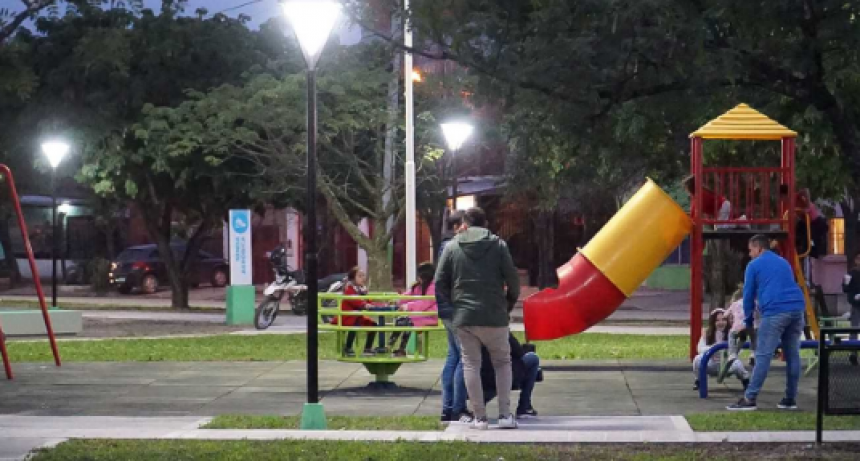 Tras las refacciones, quedó inaugurada la plaza de Villa Marín en Resistencia