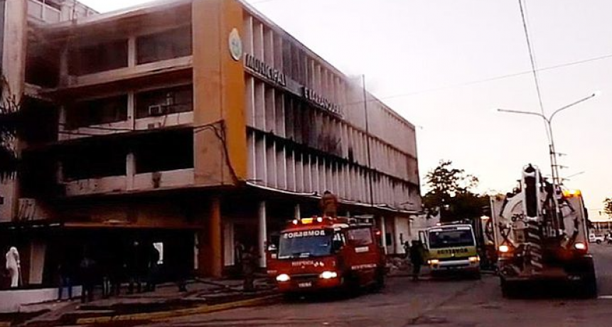 Incendio en la Municipalidad de Barranqueras: cómo trabajarán las distintas áreas desde este lunes