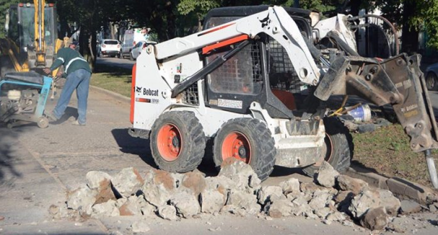 El Municipio ejecutó importante bacheo en un sector de Resistencia de alta circulación