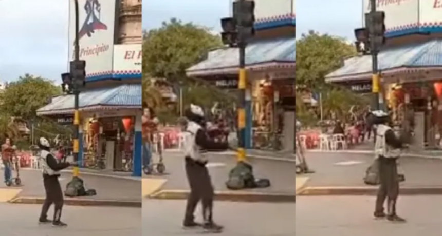 Hacía malabares con cuatro machetes en una esquina de la peatonal y lo demoraron