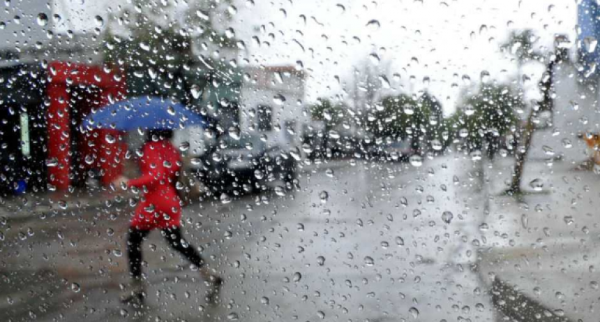 Sábado fresco y con lloviznas durante todo el día