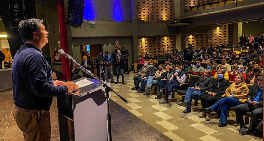 Jorge Capitanich abrió sobres licitatorios para nueve obras educativas: “Significa cumplir sueños”, aseguró