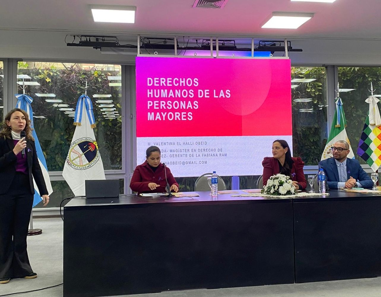 Desarrollo Humano realiz&oacute; un conversatorio sobre prevenci&oacute;n del maltrato a las personas mayores y firm&oacute; un convenio de capacitaci&oacute;n