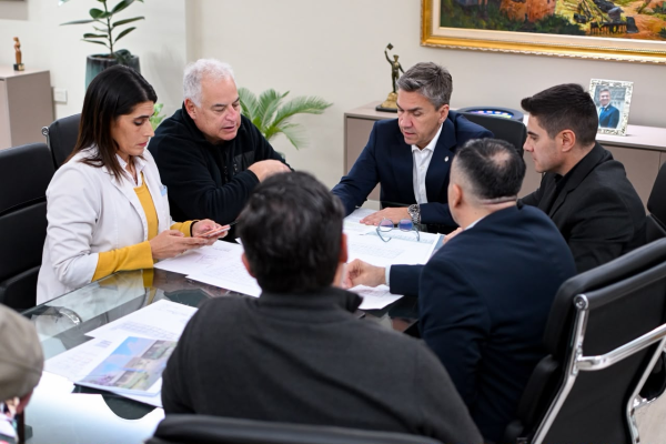 El gobernador Zdero anunci&oacute; la construcci&oacute;n de nuevos consultorios externos en el hospital Perrando