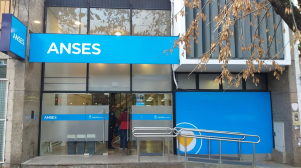 ANSES cu&aacute;ndo cobro: el cronograma de pagos para este lunes 8 de junio