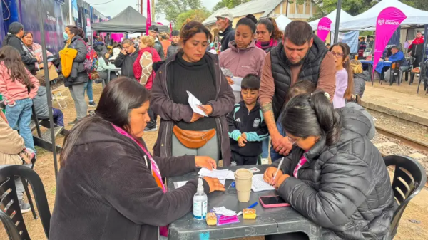 El tren 25 de Mayo sigue en Pinedo y ya atendi&oacute; a m&aacute;s vecinos con servicios y prestaciones 