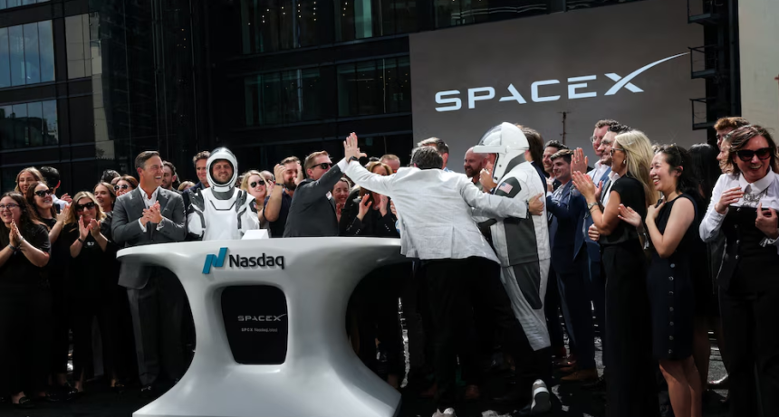 SpaceX despeg&oacute; en Wall Street e inaugur&oacute; formalmente la era de la econom&iacute;a espacial