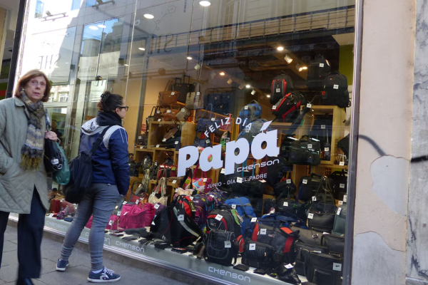 Aunque m&aacute;s del 80% de los comercios hicieron promociones, las ventas del D&iacute;a del Padre cayeron por cuarto a&ntilde;o consecutivo