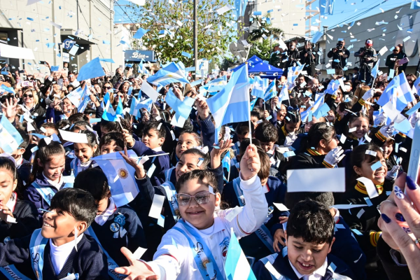La Legislatura particip&oacute; del acto central por el D&iacute;a de la Bandera en Presidencia Roque S&aacute;enz Pe&ntilde;a