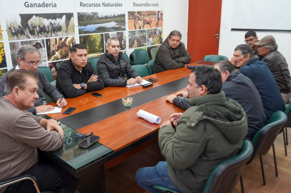 Producci&oacute;n y pescadores acordaron una agenda de trabajo para fortalecer la actividad pesquera