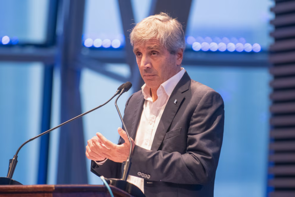 Con garant&iacute;as de organismos, el Gobierno busca financiarse con bancos internacionales a una tasa cercana al 6% anual