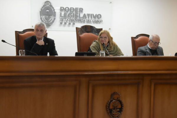 Chaco regula por ley el uso de celulares y dispositivos electr&oacute;nicos m&oacute;viles en las escuelas