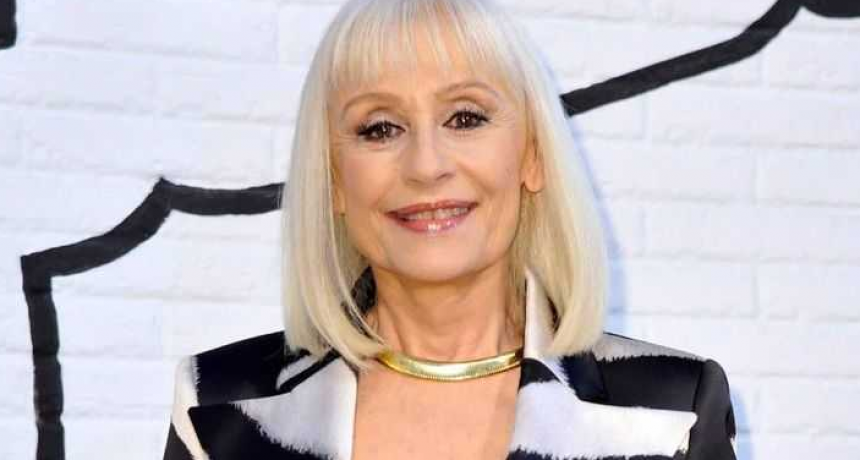 Raffaella Carr&aacute;, una carrera repleta de hits que retumban hasta en el inconsciente