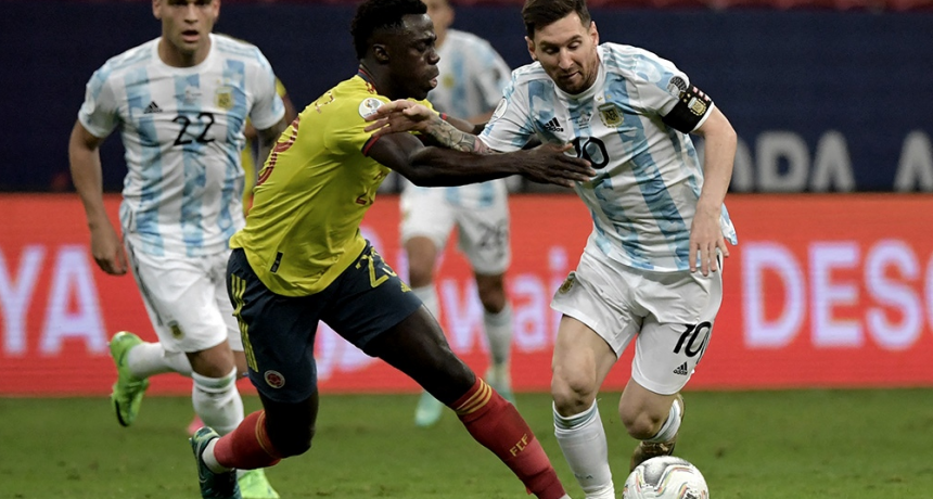 Messi: "Tenemos un arquero que es un fen&oacute;meno"